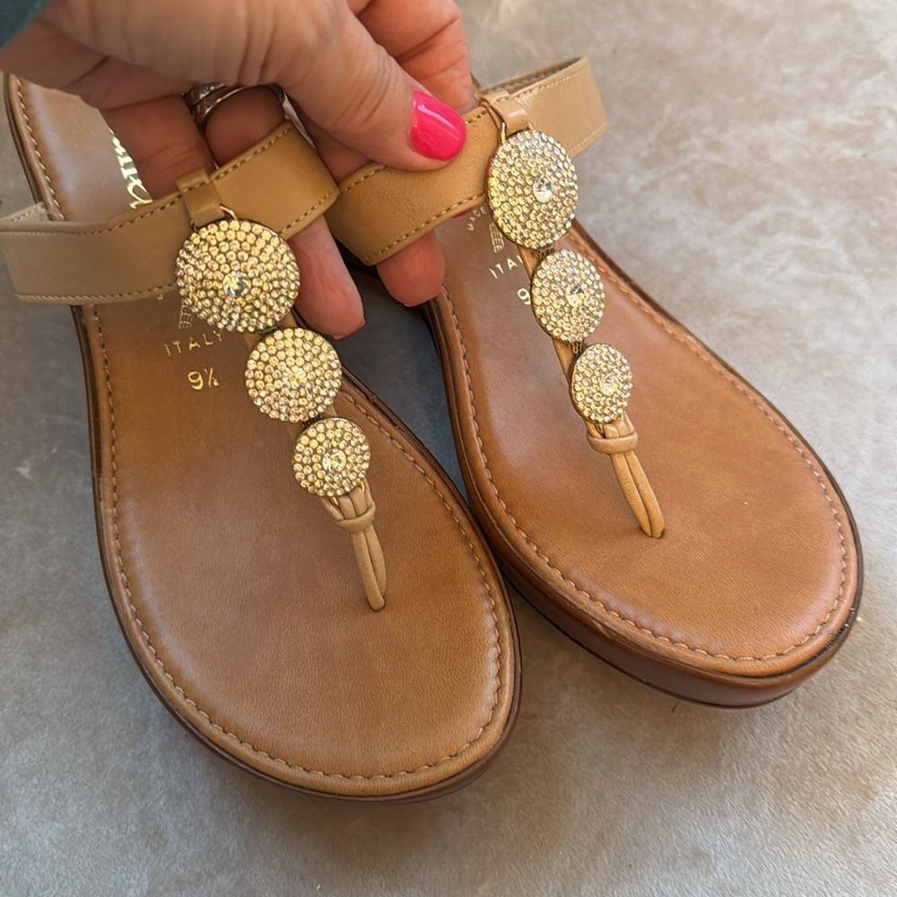 Toscanella Sz 9.5 Crystal Bling Hardware Heeled Sandals